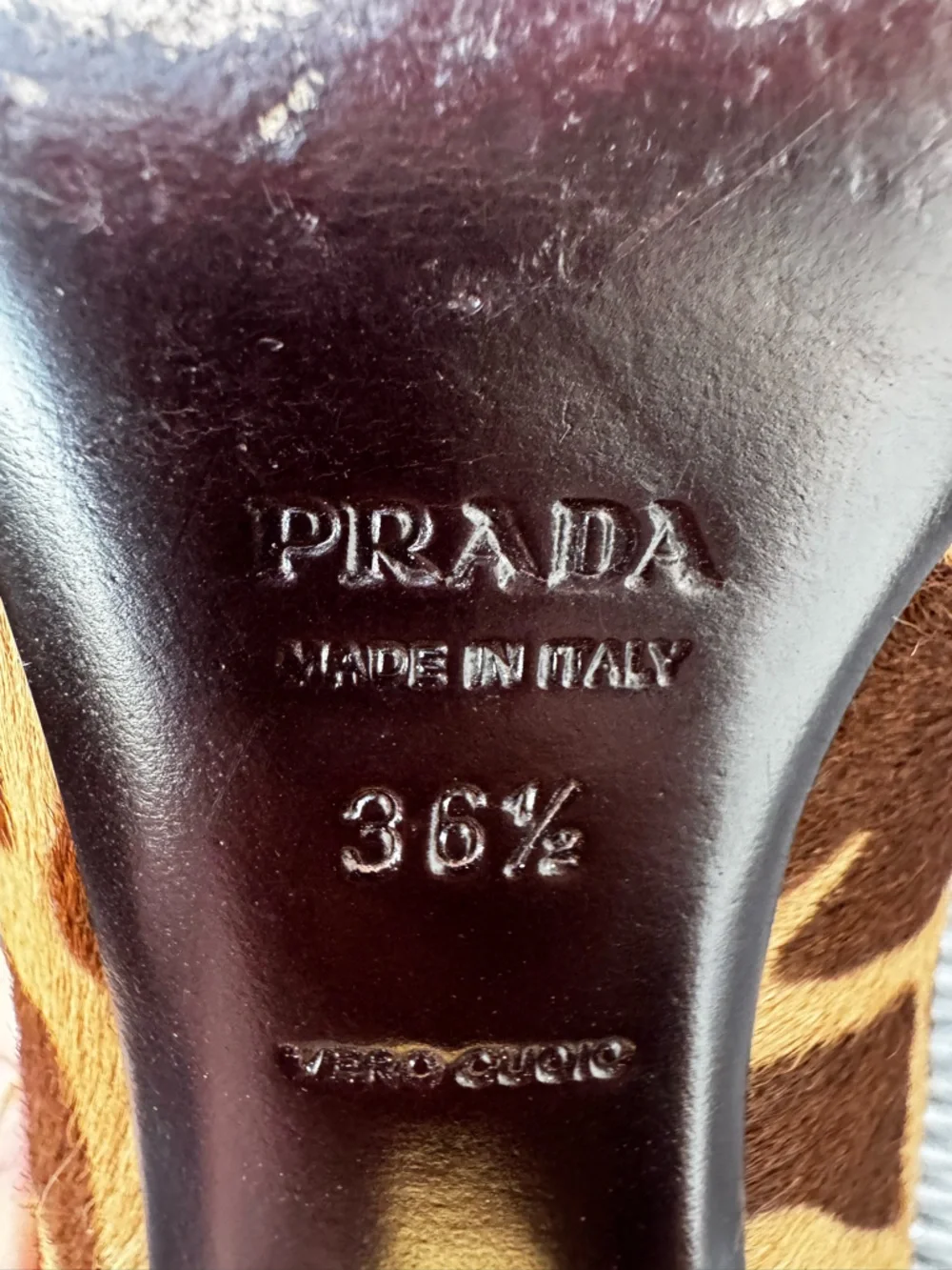 PRADA Calf Hair Giraffe Print Square Toe Kitten Heels Gold Buckle Sz 36.5 US 6.5 - Picture 10 of 15